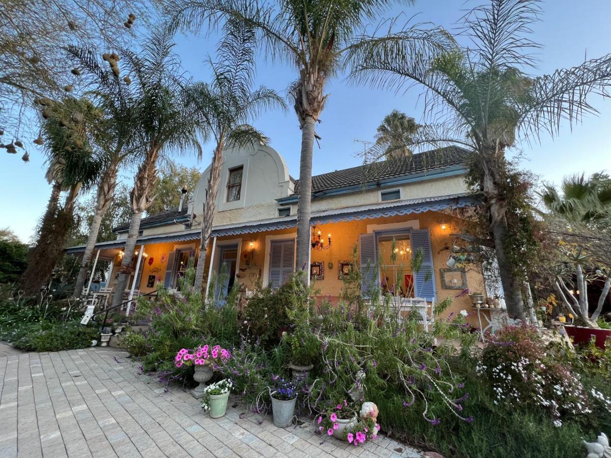 Yellow Aloe Clanwilliam Exterior photo