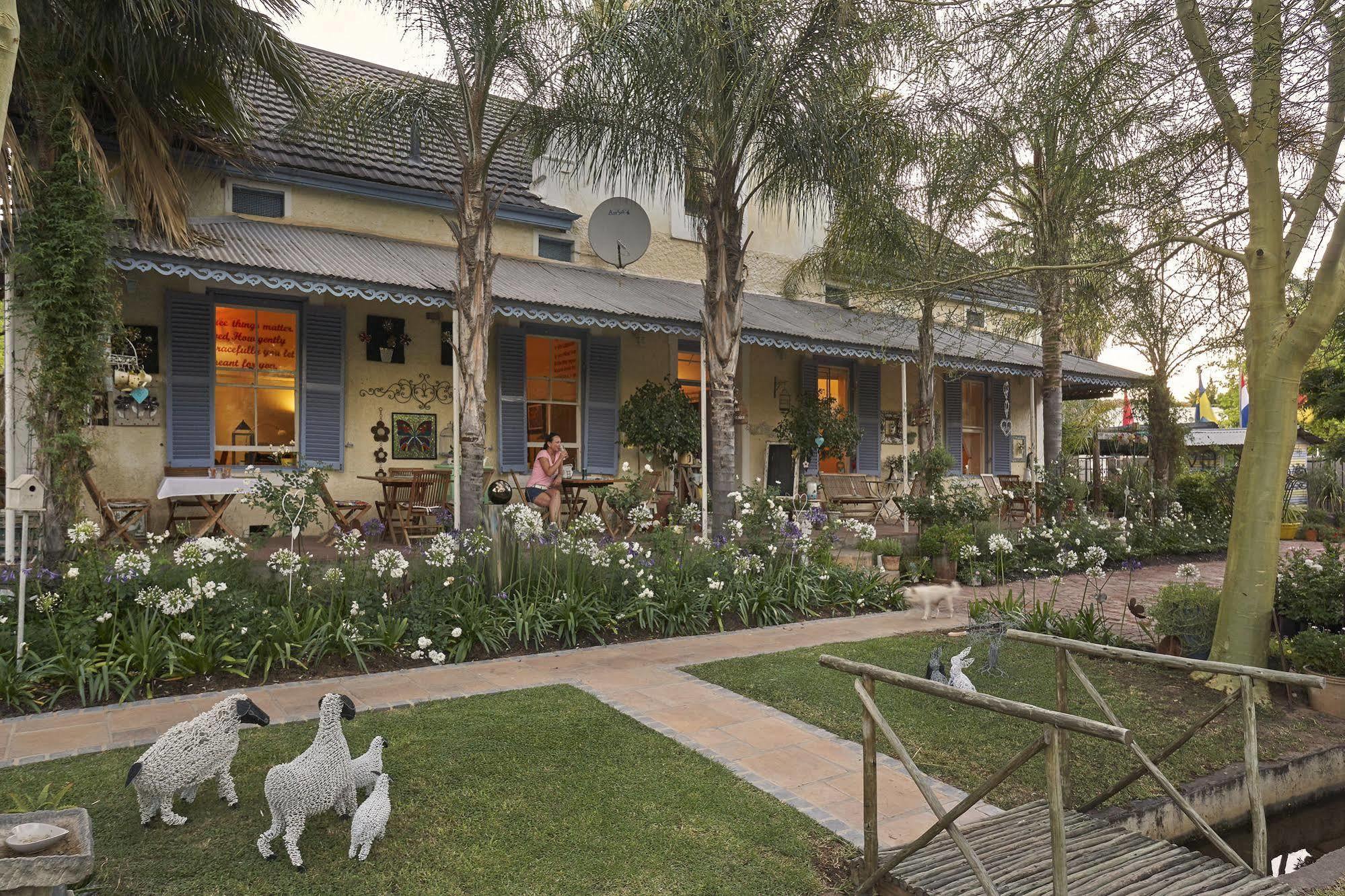 Yellow Aloe Clanwilliam Exterior photo